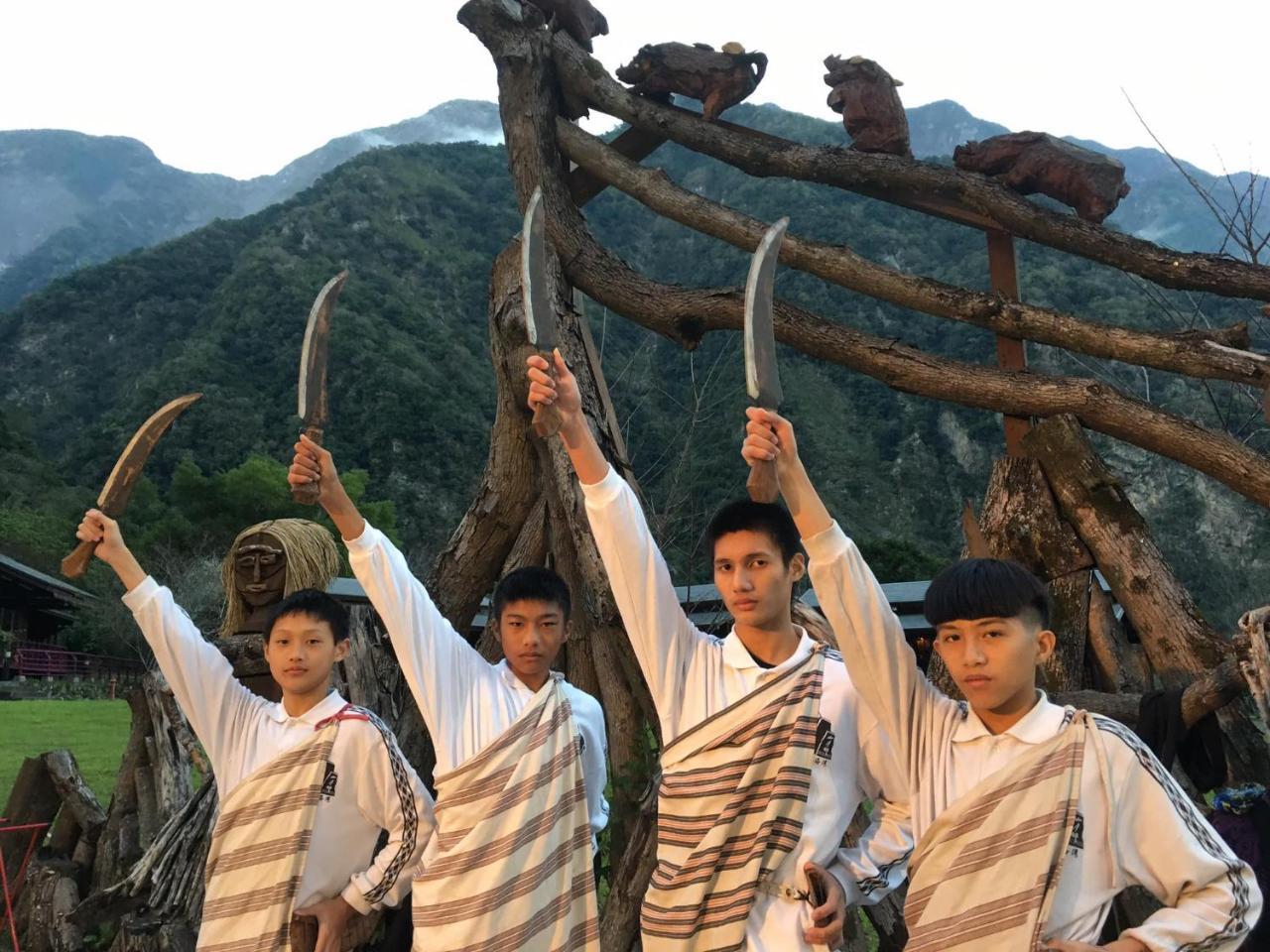 Taroko Village Hotel Fushi Bagian luar foto