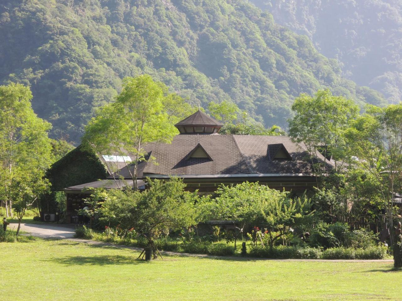 Taroko Village Hotel Fushi Bagian luar foto